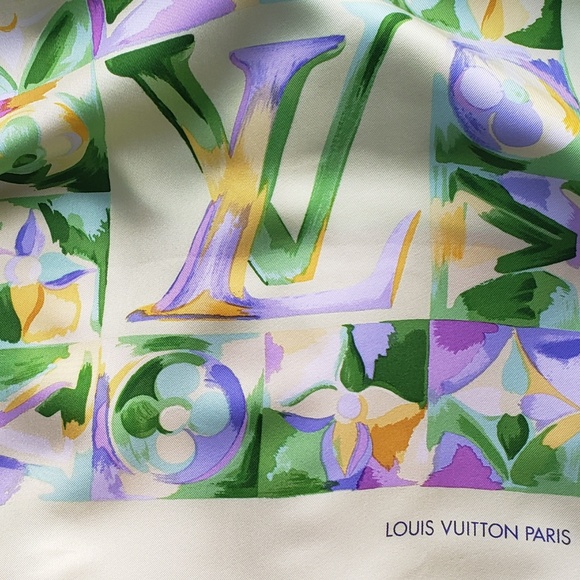 Louis Vuitton 100% Silk Scarf - Picture 5 of 5